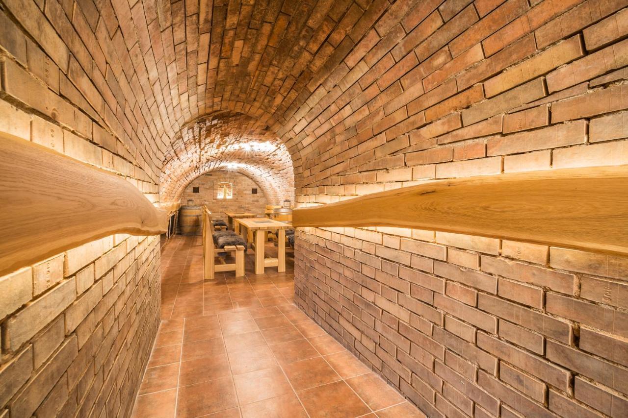 Vinoza - Ubytovani A Vinny Sklep Velke Bilovice Rulandova ภายนอก รูปภาพ