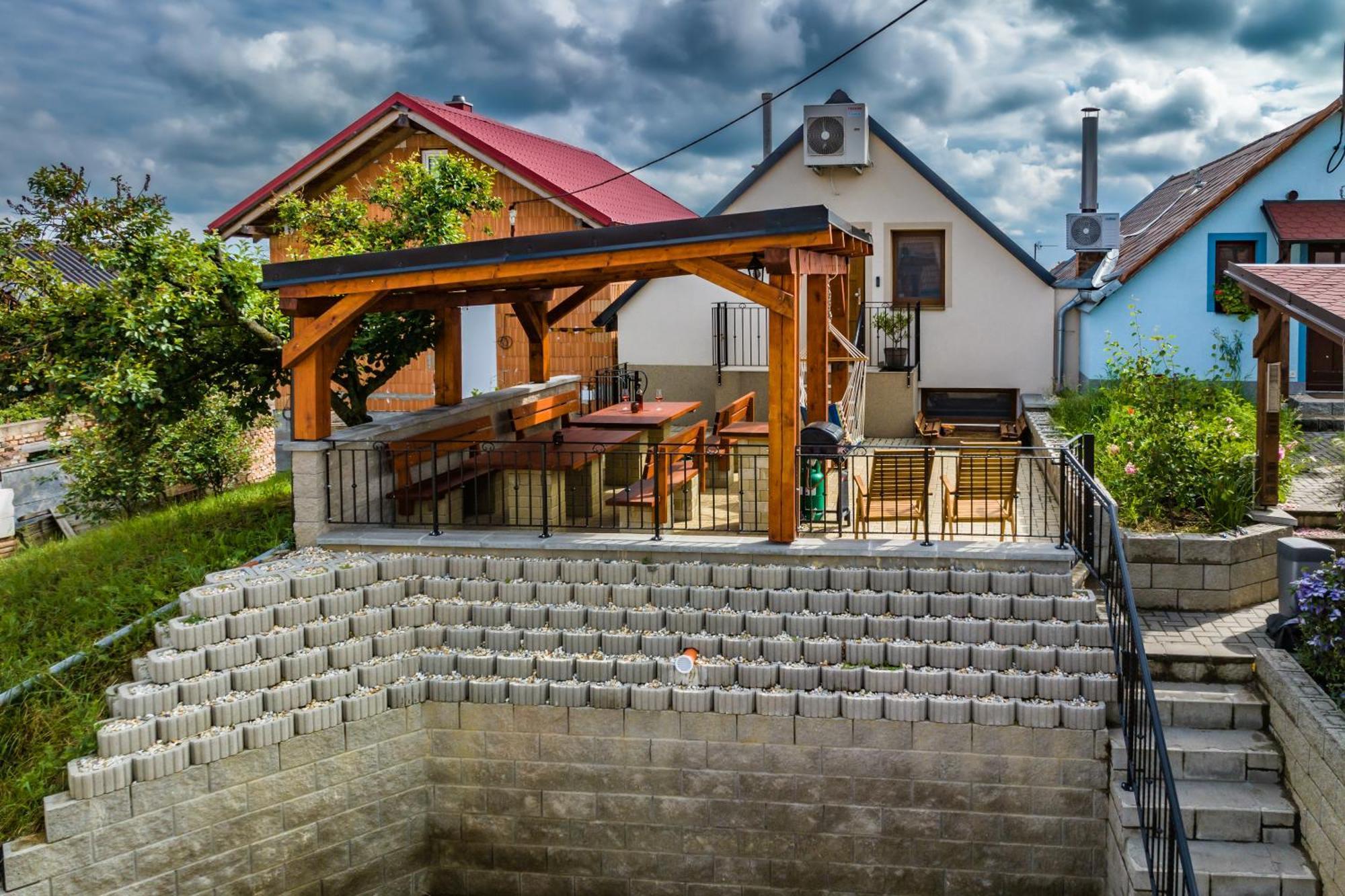Vinoza - Ubytovani A Vinny Sklep Velke Bilovice Rulandova ภายนอก รูปภาพ